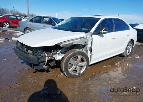 2012 Volkswagen Passat 2.5L Se from USA, damaged, VIN 1VWBP7A31CC077854